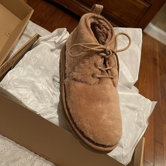 Fuzzy bear UGG boots - Picture 3 of 5